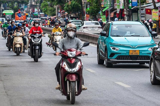 Giải pháp để Hà Nội cấm xe máy chạy xăng trong nội đô